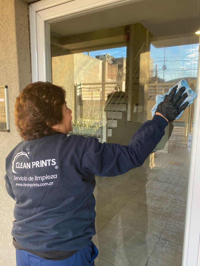 Personal de Clean Prints trabajando